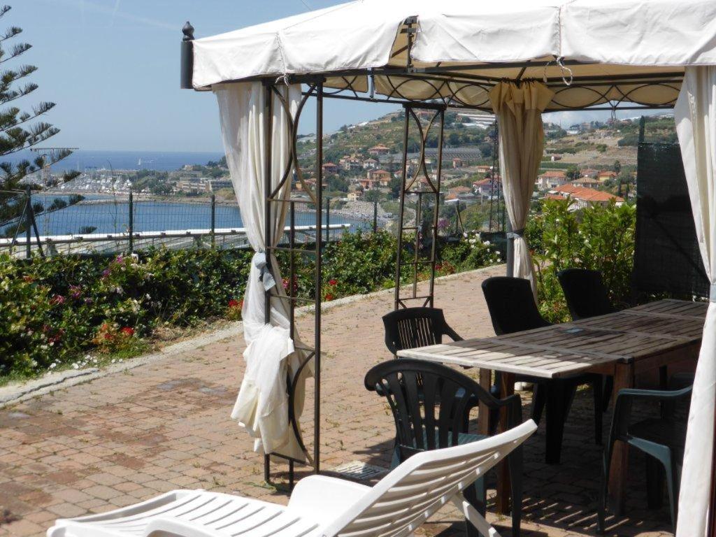 Villa Del Mare Ligure Terme & Spa Piscina A 37 Gradi Santo Stefano al Mare Exterior foto